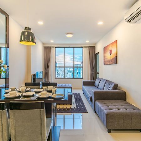 The Manner Apartment Icon 56 Rooftop Pool Ho Chi Minh City Exterior photo