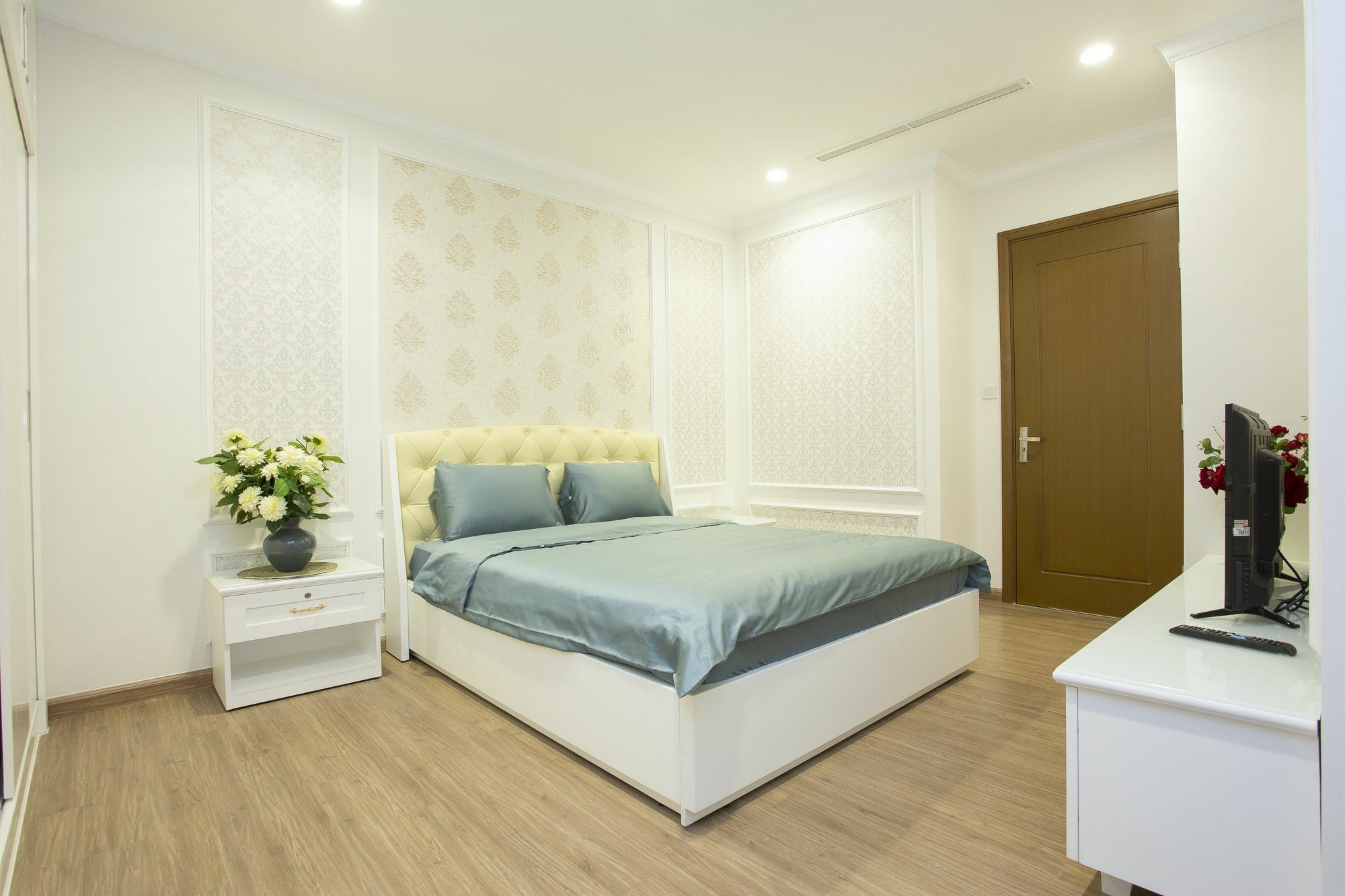 The Manner Apartment Icon 56 Rooftop Pool Ho Chi Minh City Exterior photo
