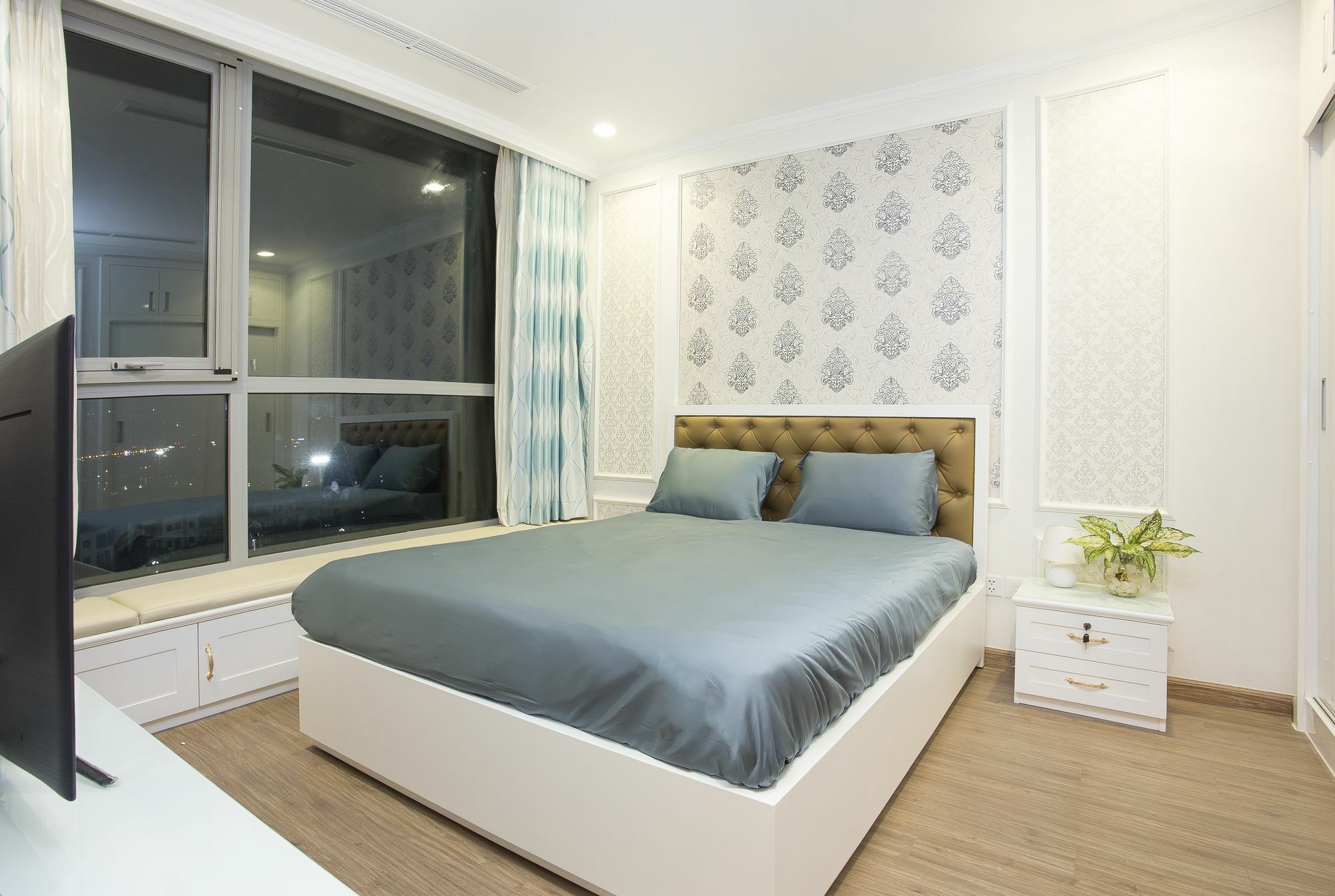 The Manner Apartment Icon 56 Rooftop Pool Ho Chi Minh City Exterior photo
